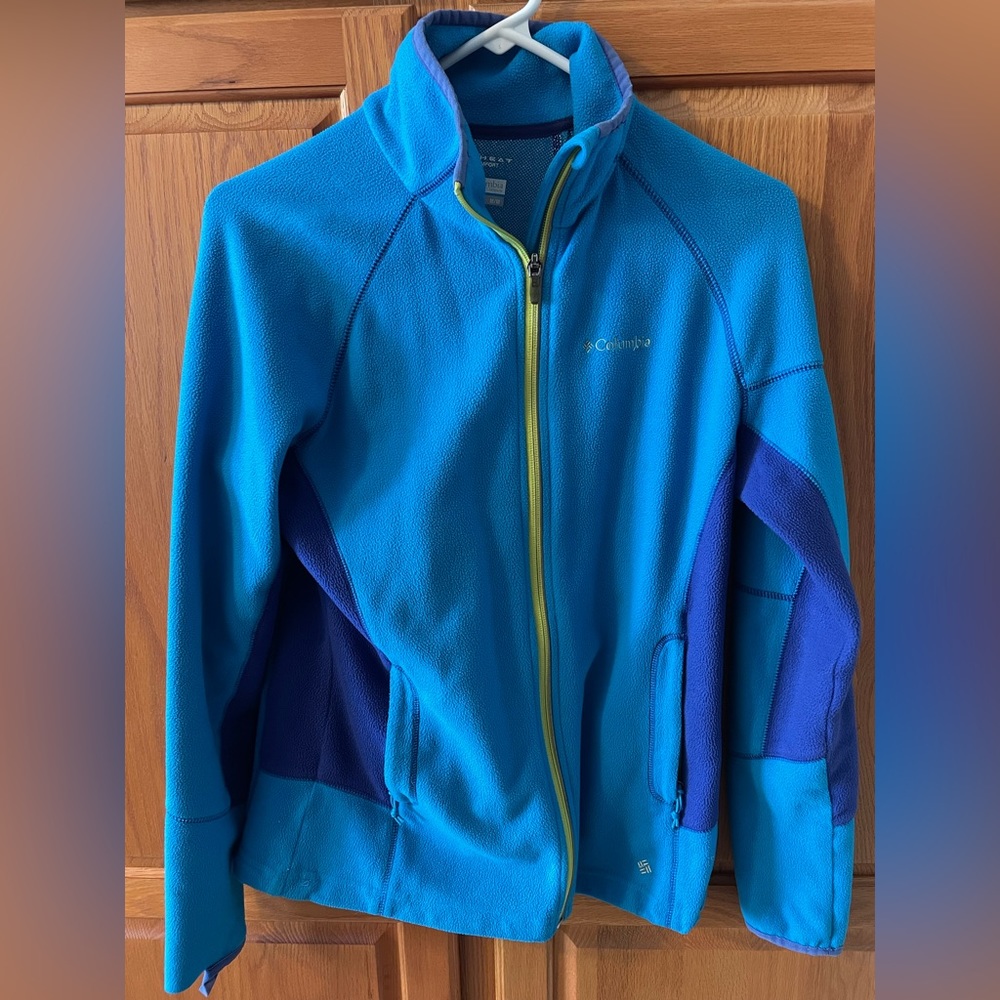 Blue Columbia Women’s Jacket. Size Medium.